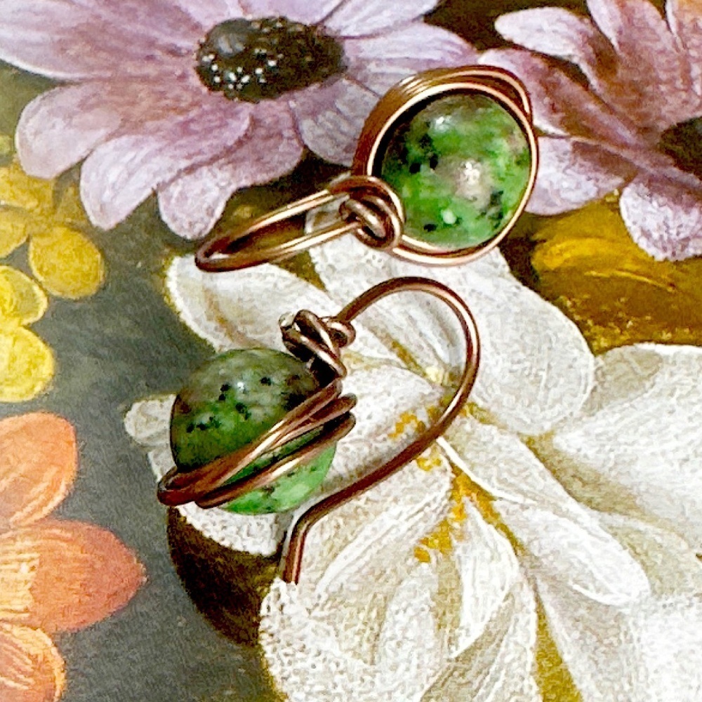 Alquimia Green Stone Earrings with Copper Accents
